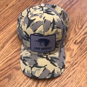 Patagonia Rogue That “Live Simply” fly Hat